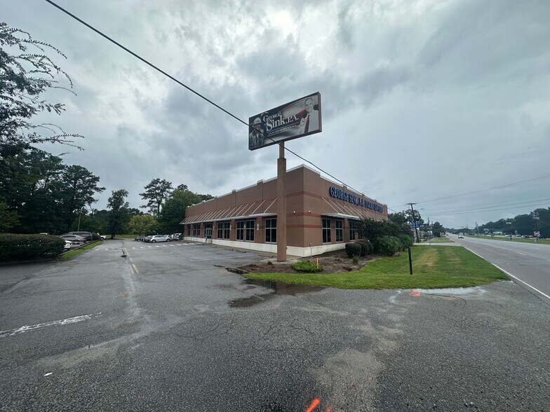 7053 Rivers Ave, Charleston, SC à vendre - Photo du bâtiment - Image 3 de 26