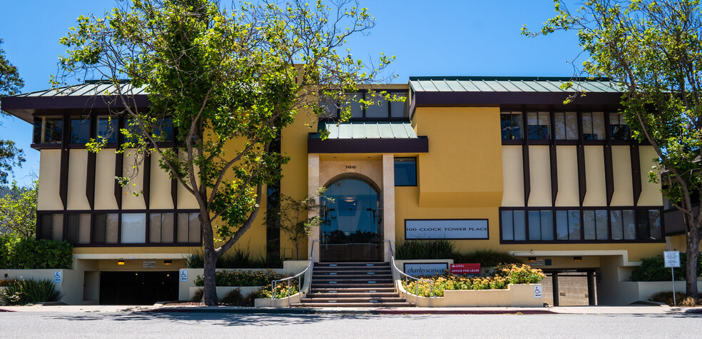 100 Clock Tower Pl, Carmel, CA à louer - Photo du b timent - Image 1 de 7