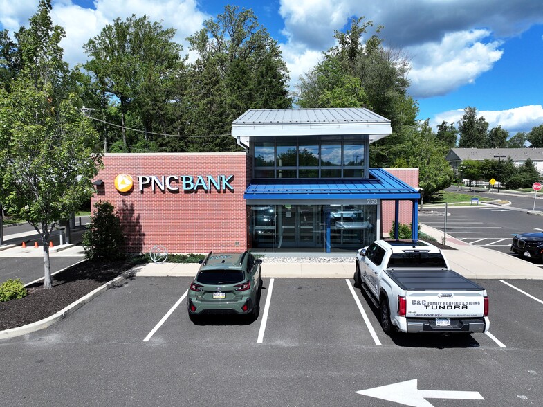 753 E County Line Rd, Warminster, PA for sale - Building Photo - Image 2 of 5