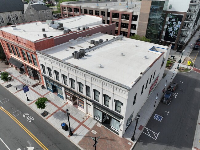 Plus de détails pour 76 Union St S, Concord, NC - Bureau/Commerce de détail à louer