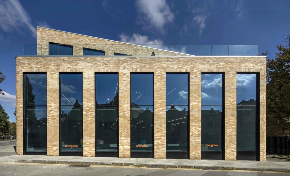 38 Northampton Rd, London for lease - Building Photo - Image 2 of 6