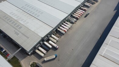 Common Ln, Brough à louer Photo du bâtiment- Image 2 de 3