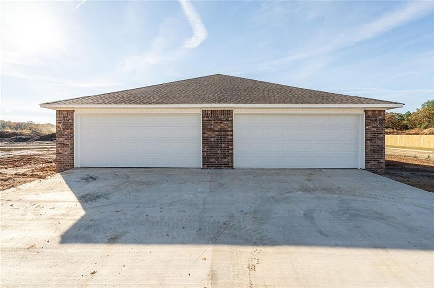 1015 Lavender Rd, Fort Smith, AR à vendre - Photo du bâtiment - Image 2 de 8