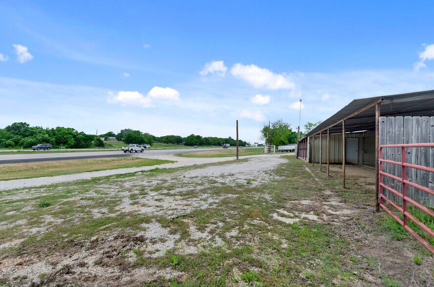 5716 N US Highway 287, Alvord, TX à vendre - Photo du bâtiment - Image 2 de 14