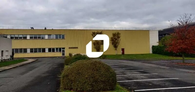 Bureau dans Bobigny à louer - Photo du bâtiment - Image 3 de 12