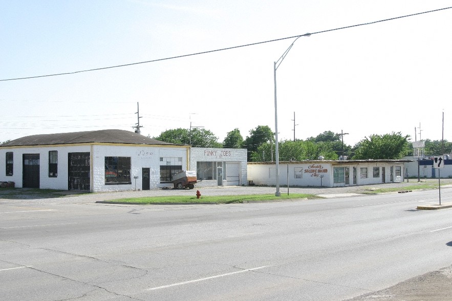 502 Lee Blvd, Lawton, OK à vendre - Photo principale - Image 1 de 6