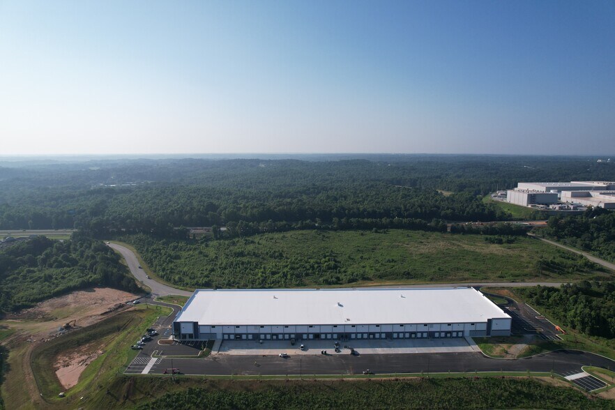 1316 Steven B. Tanger Blvd, Commerce, GA for sale - Building Photo - Image 2 of 3