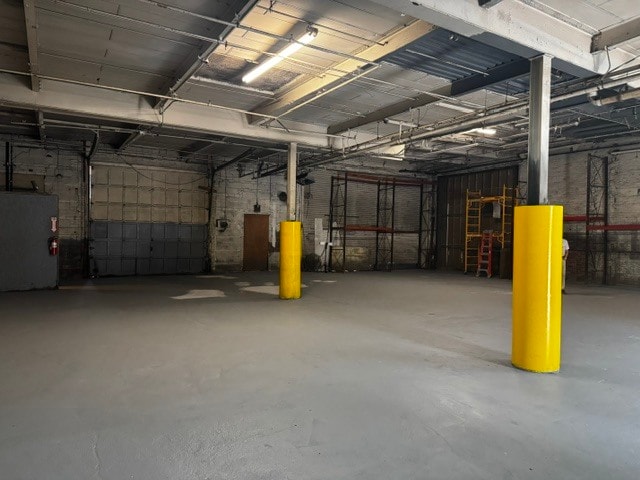 551 Stewart Ave, Brooklyn, NY for lease - Building Photo - Image 2 of 6