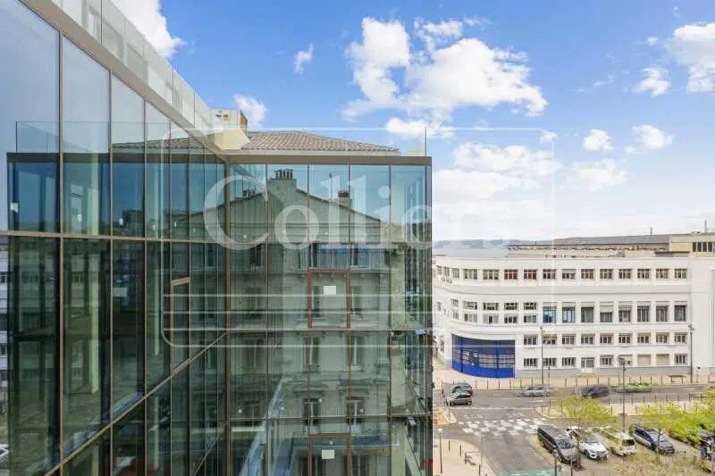 Bureau dans Marseille à louer - Photo du bâtiment - Image 2 de 4