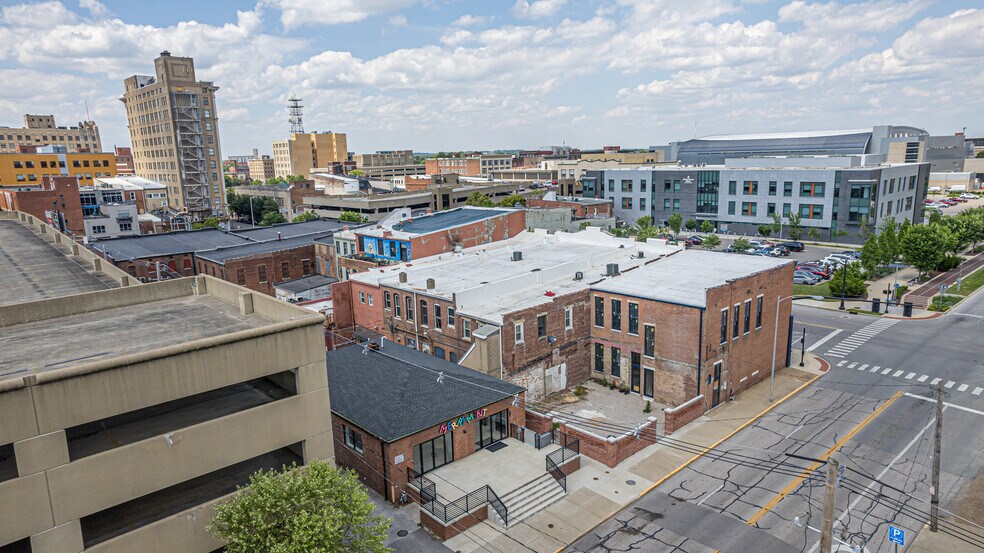 318 E Walnut St, Evansville, IN for lease - Building Photo - Image 3 of 7