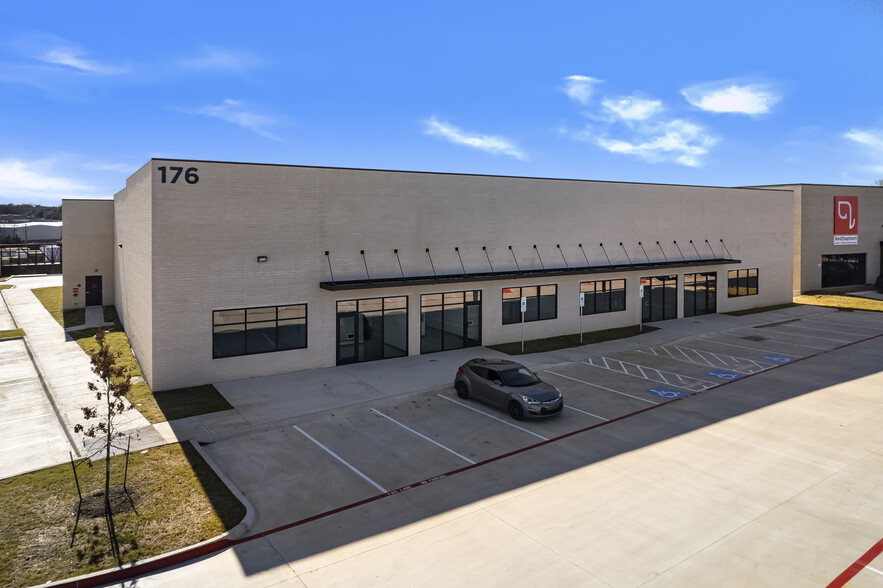 176 Valley Ridge Blvd, Lewisville, TX for lease - Building Photo - Image 1 of 10