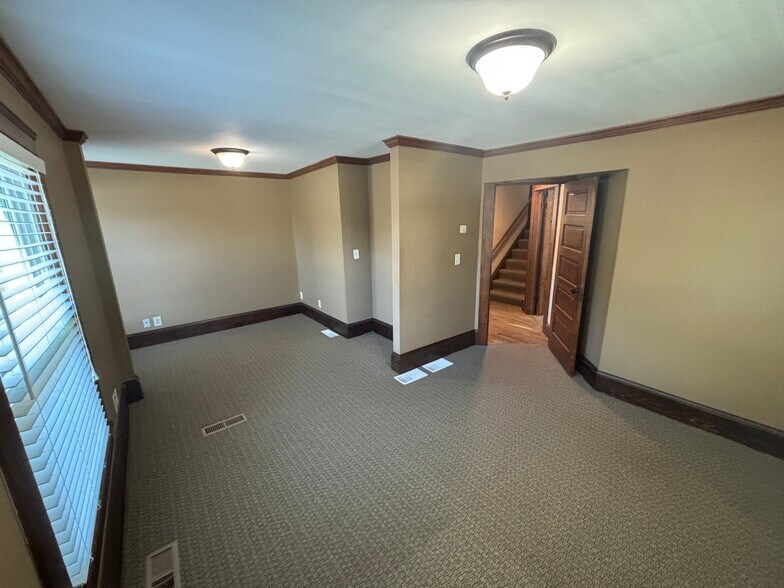 150 Court St, Chardon, OH à louer - Photo du bâtiment - Image 3 de 17