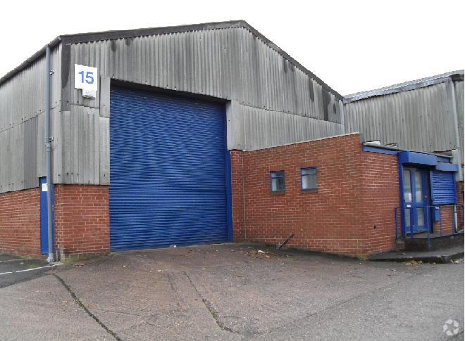 Oak St, Brierley Hill for lease - Building Photo - Image 2 of 4