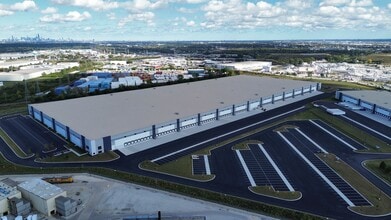 9301 W 55th St, McCook, IL à louer Aérien- Image 2 de 6