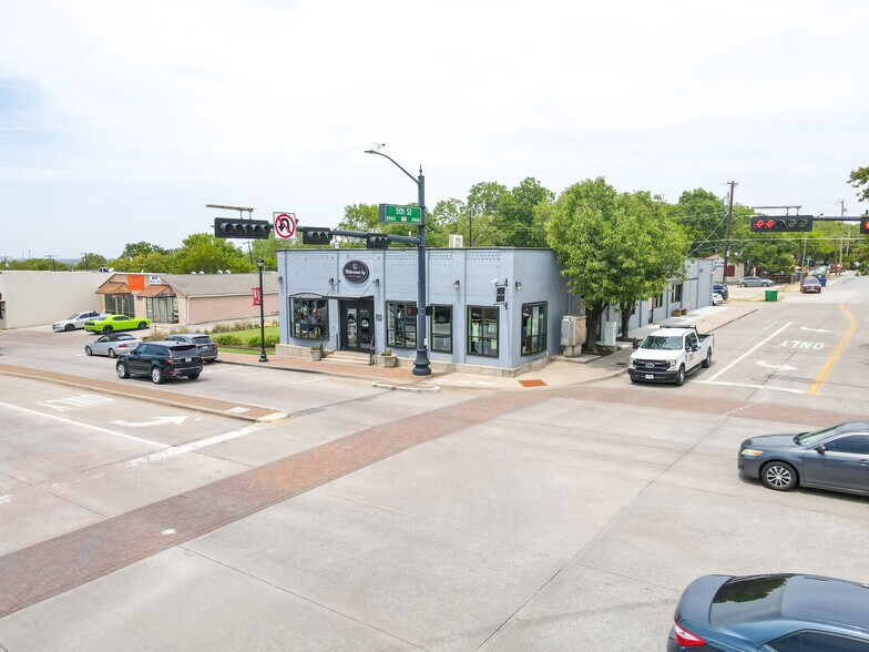 6990 Main St, Frisco, TX à louer - Photo du bâtiment - Image 2 de 15