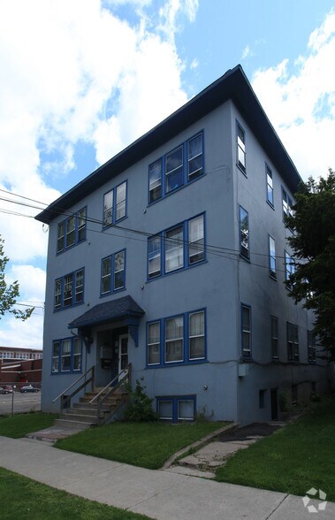 86 Oak St, Binghamton, NY à vendre - Photo du bâtiment - Image 3 de 4