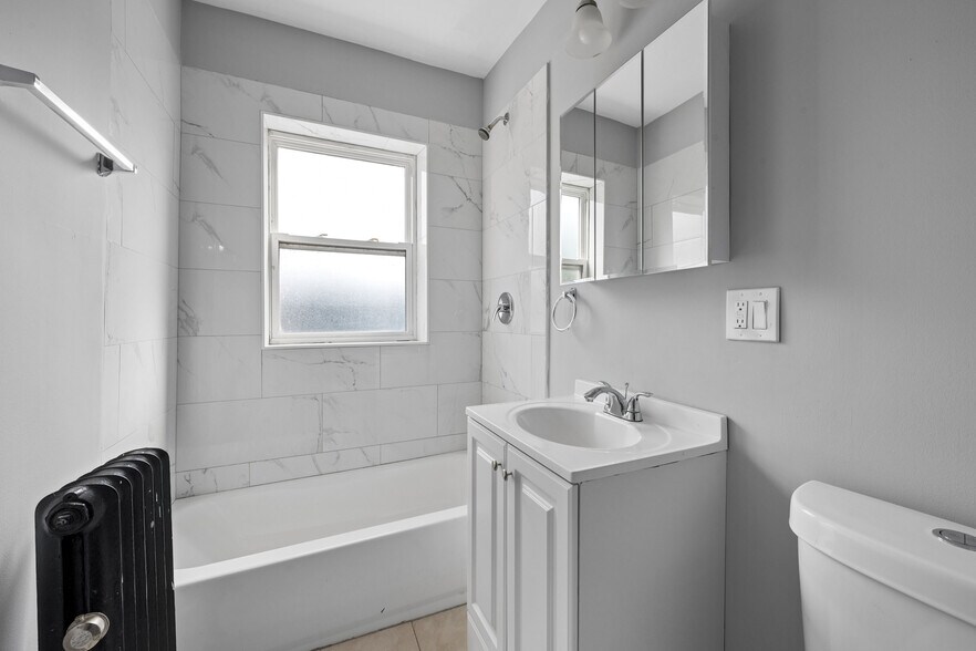 7655-7657 S Coles Ave, Chicago, IL à vendre - Photo du bâtiment - Image 2 de 9
