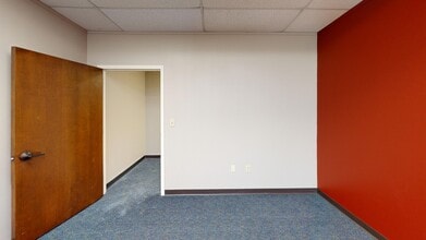 6800 Park Ten Blvd, San Antonio, TX for lease Interior Photo- Image 2 of 4