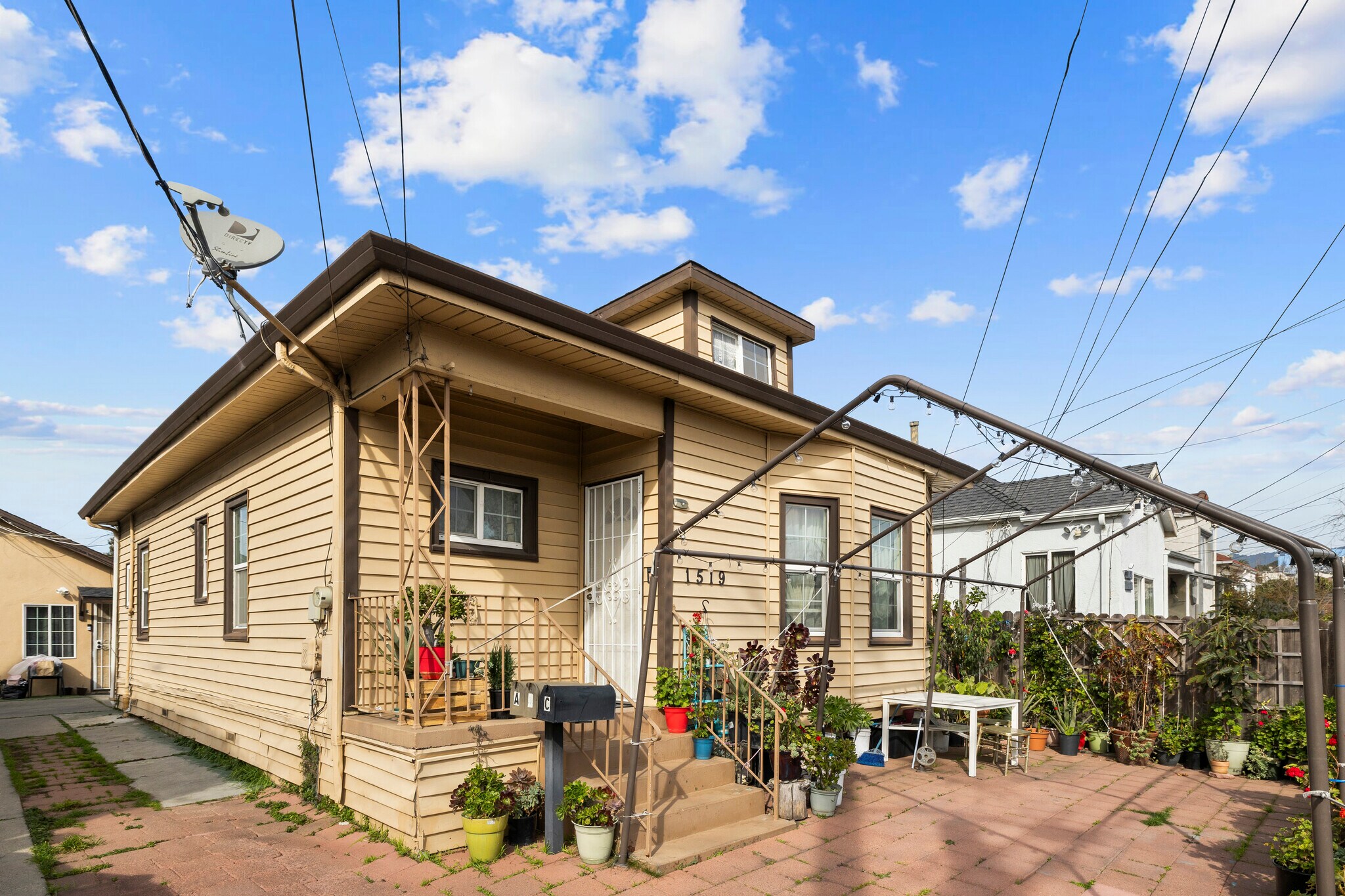 1519 48th Ave, Oakland, CA à vendre Photo principale- Image 1 de 13