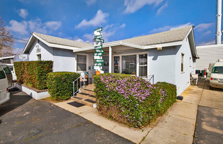 31650 Dunlap Blvd, Yucaipa, CA à vendre - Photo du bâtiment - Image 3 de 27
