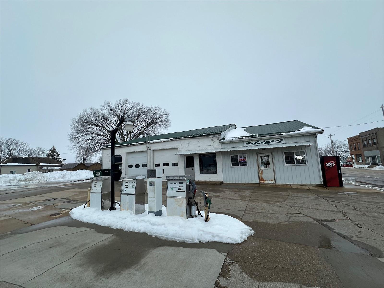 100 S Locust Ave, Prairieburg, IA à vendre Photo du bâtiment- Image 1 de 1