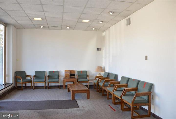 101 Mill Creek Ave, Pottsville, PA à vendre - Photo du bâtiment - Image 3 de 11