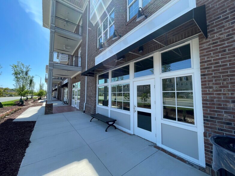 Morrisville Carpenter Rd, Cary, NC à louer - Photo du bâtiment - Image 2 de 10