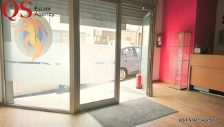 Plus de détails pour Multi-résidentiel à vendre
