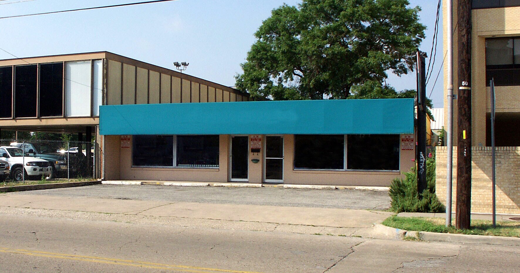 1301 34th St W, Austin, TX for lease Building Photo- Image 1 of 2