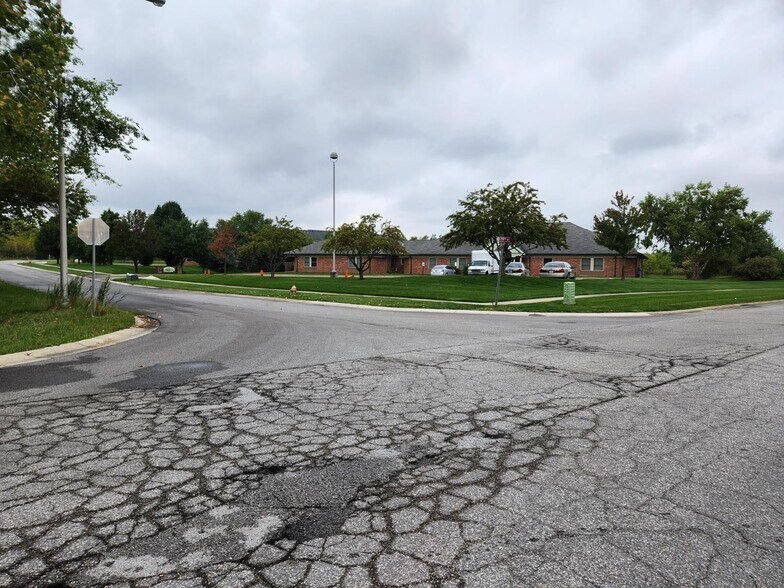 7900 Grant St, Merrillville, IN à vendre - Photo du bâtiment - Image 2 de 5