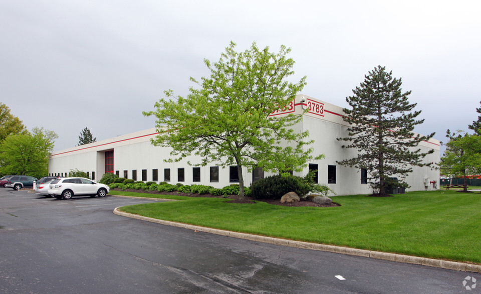 3783 Gantz Rd, Grove City, OH for lease - Building Photo - Image 2 of 4