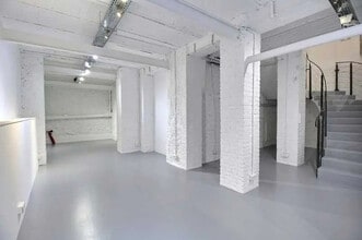 Commerce de détail dans Paris à louer Photo intérieure- Image 1 de 4