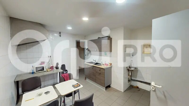 Flex in Corbas for lease - Interior Photo - Image 3 of 5