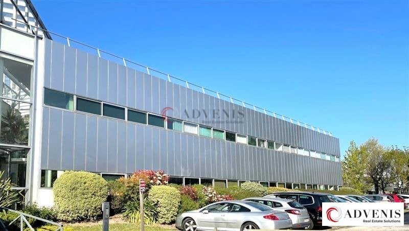 Office in Bordeaux for lease - Building Photo - Image 3 of 12