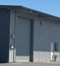 1177 Vanderbilt Cir, Manteca, CA for lease Building Photo- Image 2 of 2