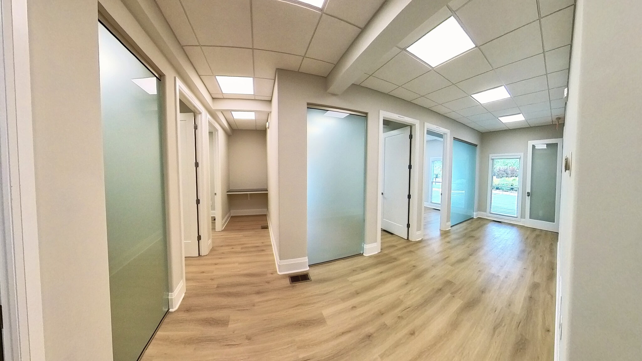 610 Colonial Park Dr, Roswell, GA à louer Photo intérieure- Image 1 de 12