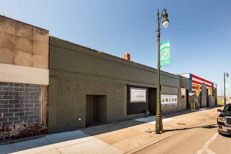 2647-2661 Michigan Ave, Detroit, MI for sale - Building Photo - Image 3 of 8