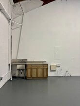 361 Vernon Ave, Venice, CA for lease Interior Photo- Image 2 of 7