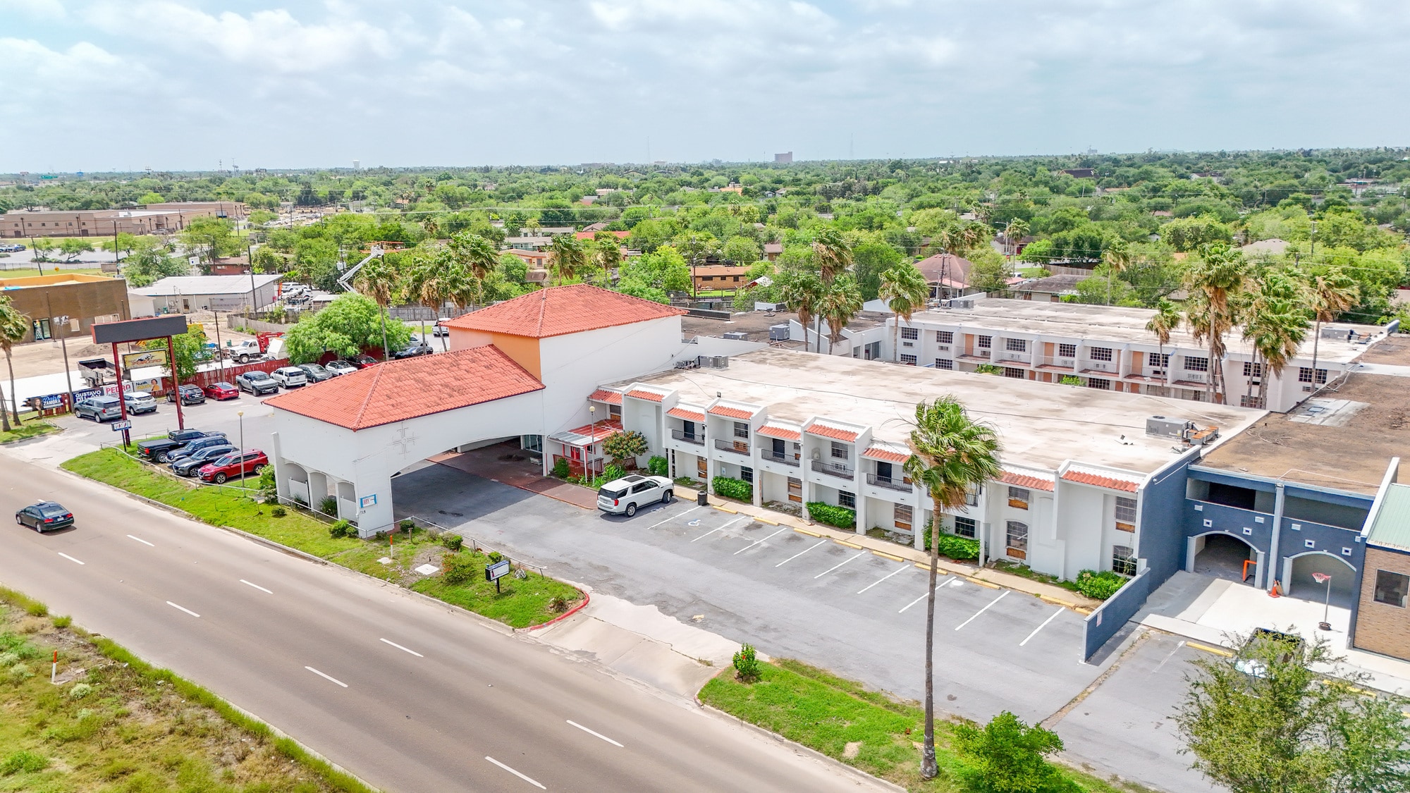715 S Frontage Rd, Brownsville, TX for sale Primary Photo- Image 1 of 5