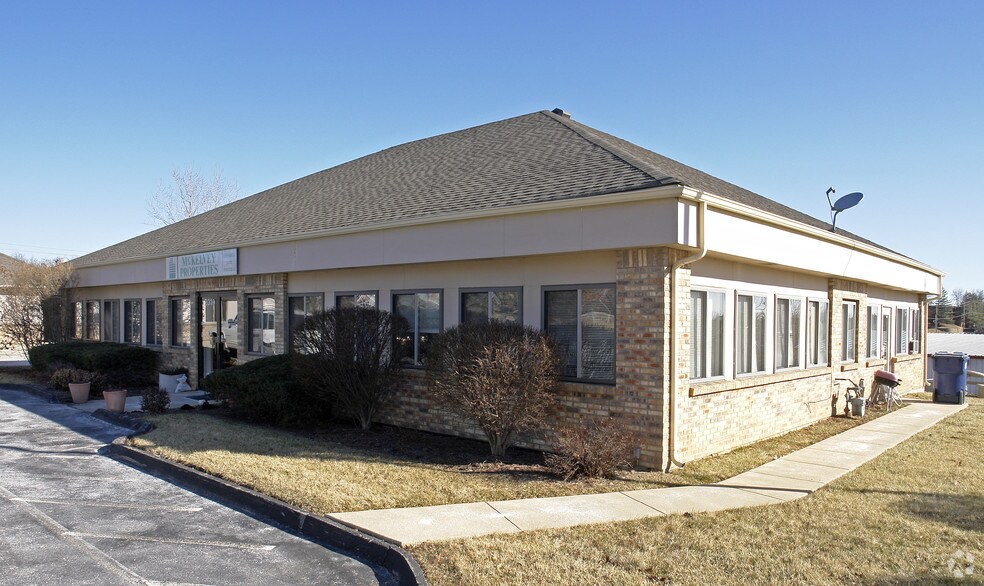 2010 Bluestone Dr, Saint Charles, MO à louer - Photo principale - Image 1 de 28