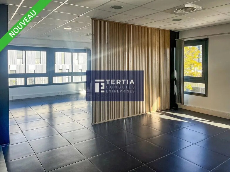 Office in Montpellier for lease - Building Photo - Image 3 of 7