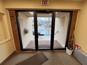 230 New York Ave, Huntington, NY for lease Interior Photo- Image 2 of 7