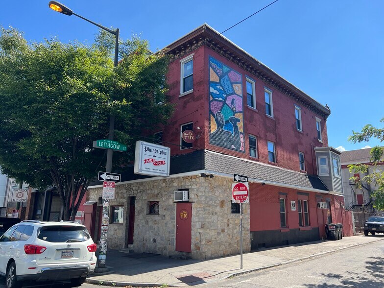 410-412 W Girard Ave, Philadelphia, PA à vendre - Photo du bâtiment - Image 2 de 8