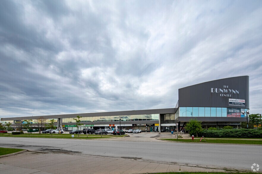 1590 Dundas St E, Mississauga, ON à louer - Photo du bâtiment - Image 3 de 10