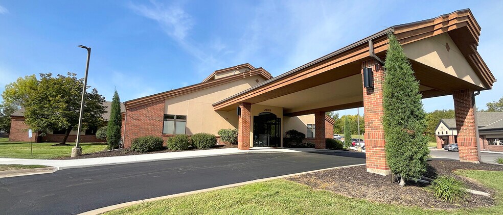 2835 SW Mission Woods Dr, Topeka, KS à louer - Photo du bâtiment - Image 1 de 6
