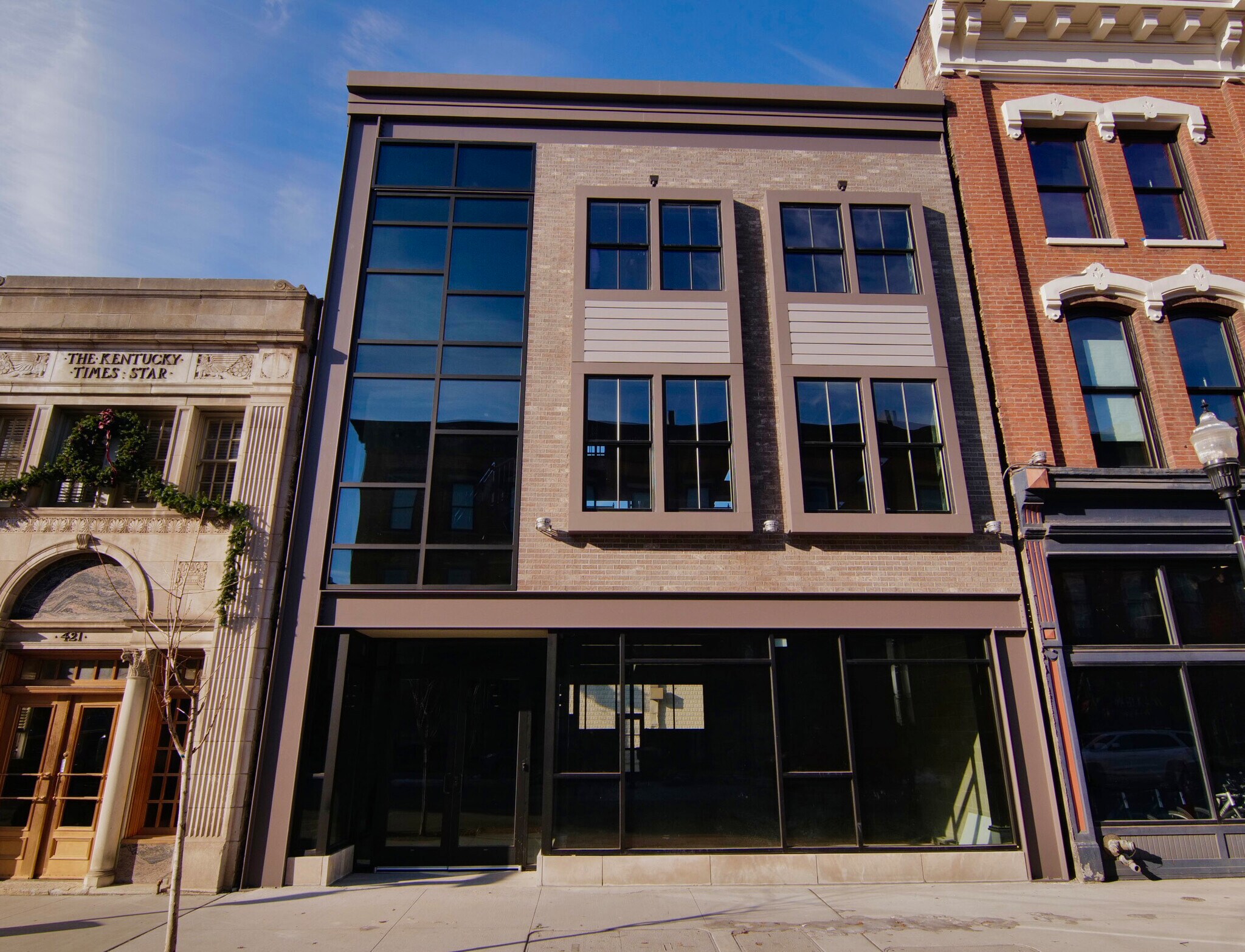 417-419 Scott St, Covington, KY à louer Photo du bâtiment- Image 1 de 9