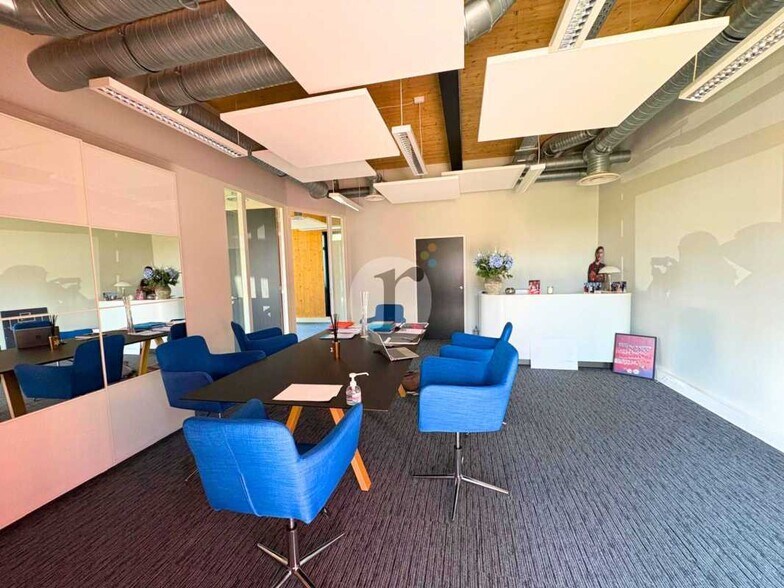 Office in Wambrechies for lease - Interior Photo - Image 3 of 7
