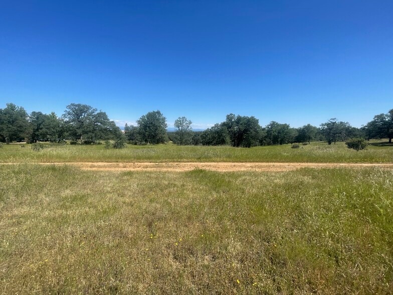 2440 Airpark Dr, Redding, CA à vendre - Autre - Image 3 de 9