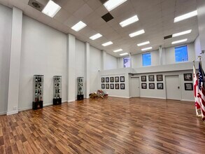 930 Montgomery St, San Francisco, CA for lease Interior Photo- Image 2 of 5