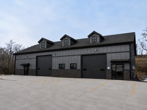 3504 14th Ave, Council Bluffs, IA for lease Building Photo- Image 1 of 4